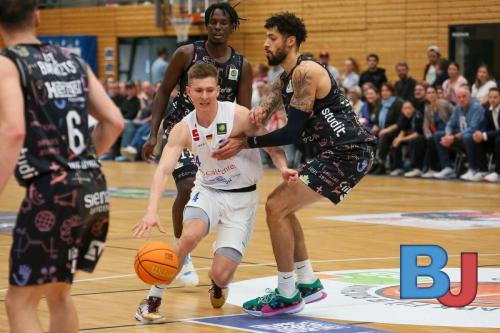 VfL SparkassenStars Bochum gegen WWU Baskets Muenster