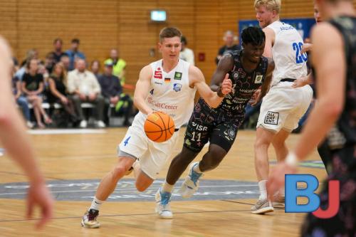 VfL SparkassenStars Bochum gegen WWU Baskets Muenster